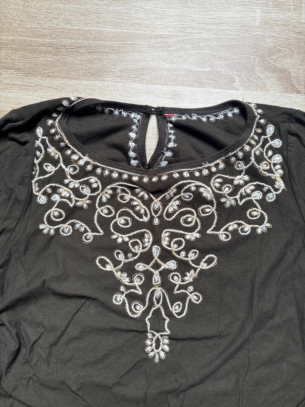 Lange mouw top met ornamenten motief maat M – photo 3